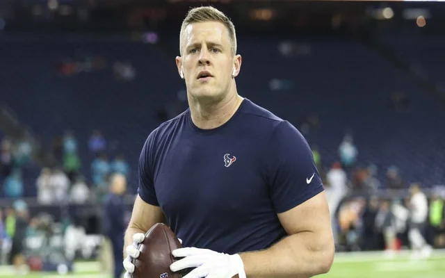 Watch: J. J. Watt is preparing an unimaginable capture with one hand, playing with the worshipers