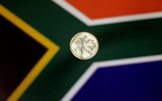 S. Africa Rand holds steadily; concentrate on the trade tension, the speech of the fed