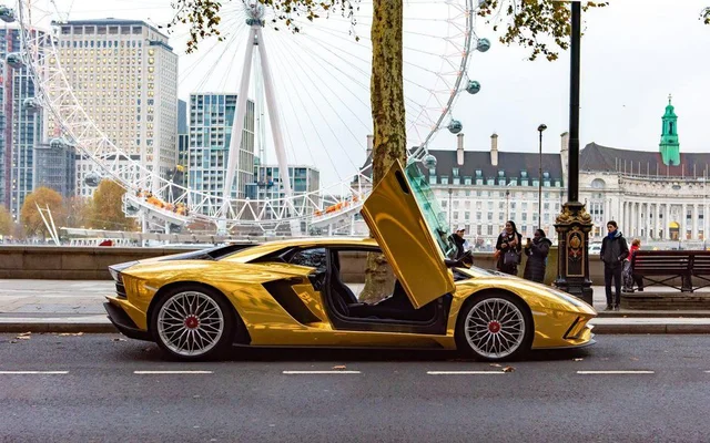A fresh Uber Competitor Lets you Roam in Golden Super cars And Trips Cost just £5