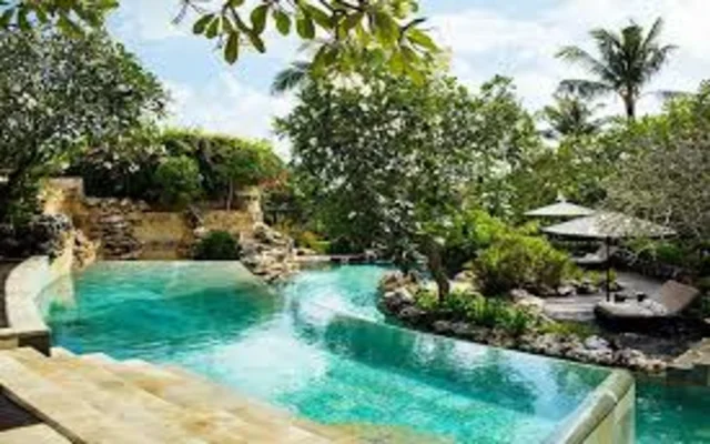 Indonesian resort of Bali will prohibit the introduction of phones around the pool