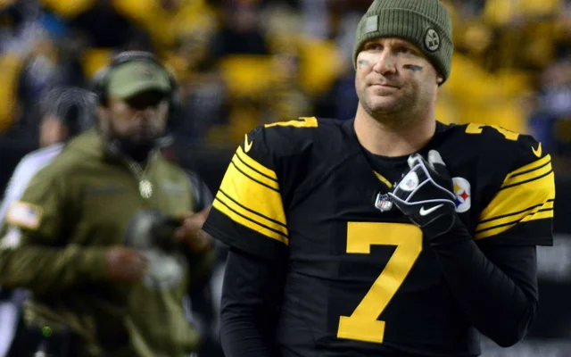 Ben Roethlisberger dealing with 'cracked' ribs