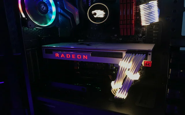 Radeon VII necks and necks with RTX 2080 rumored 3DMark leak totals