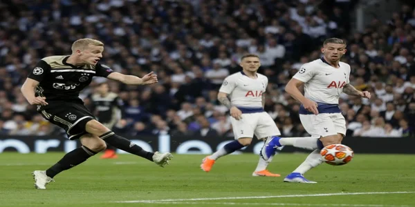 The first leg of Ajax and Spurs’ accidental Champions League semi vie out terribly accidentally